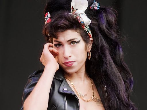 Amy Winehouse`un Eyalar Satld